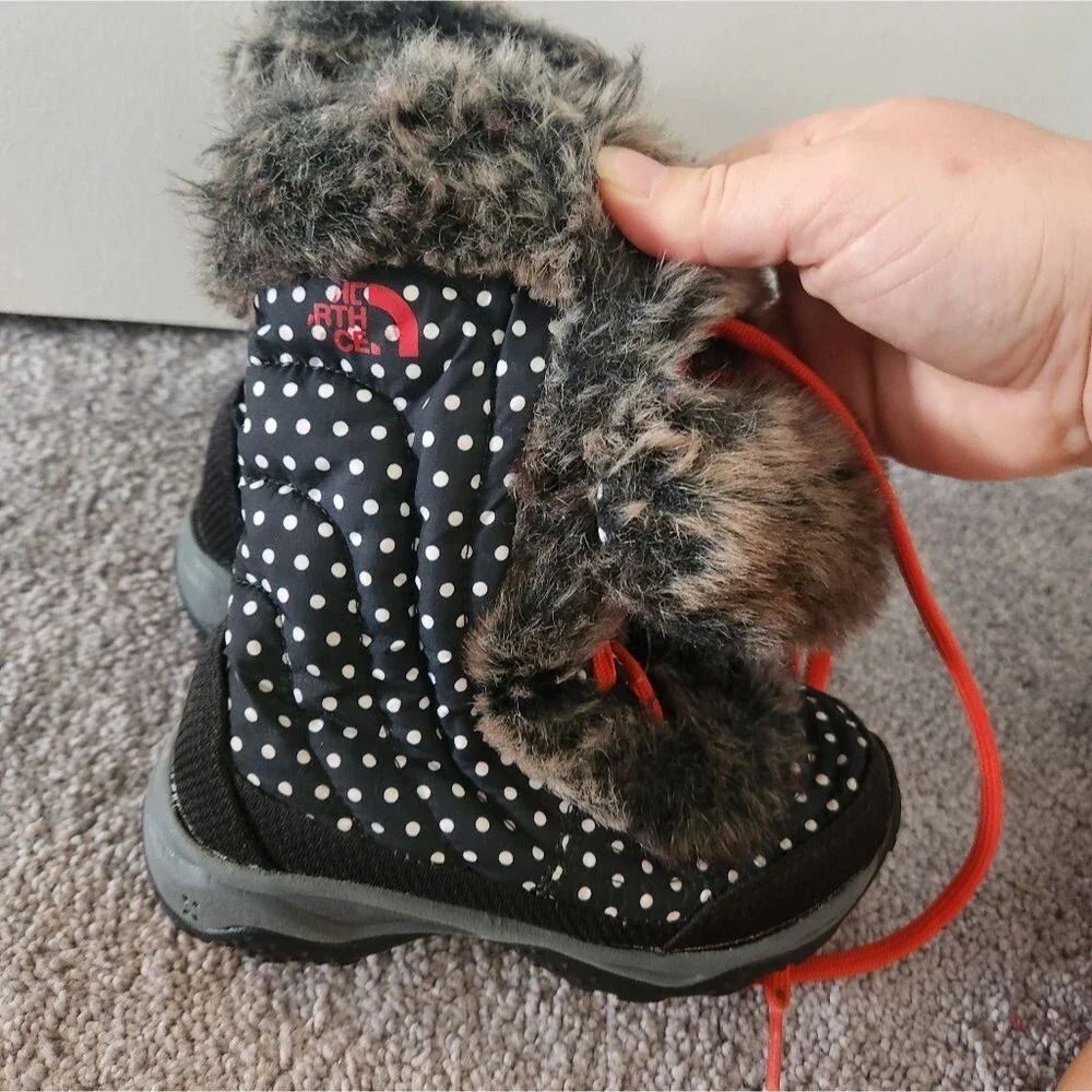 The North Face Girls Nuptse Fur II Polka Dot Winter Boots Goose Down Size 11